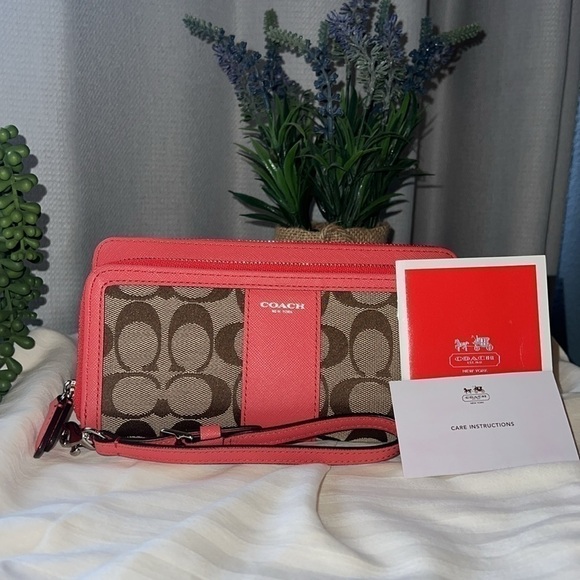 NWOT Coach Signature Leather Long Wallet w/Front Zip Compartment, Coral - Picture 9 of 9